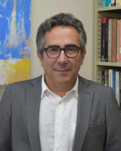 Hernando Rojas headshot