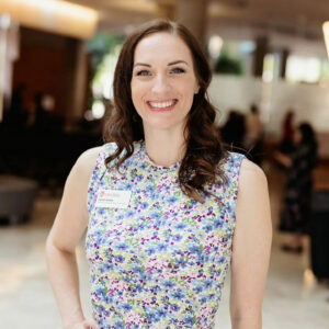 Sandra Kubat headshot