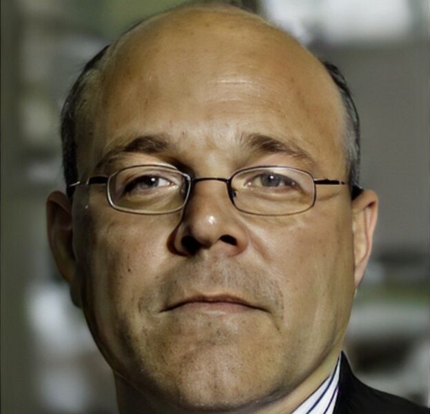 Lance Holbert headshot