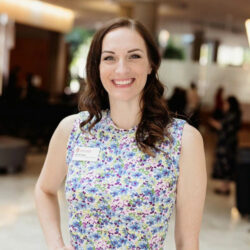 Sandra Kubat headshot